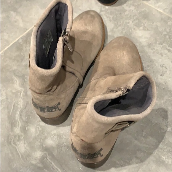 Levi’s suede ankle boot taupe size 6.5 - Picture 5 of 5